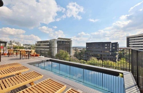 Sandown Apartment | 1-bedroom apartment in amazing Sandton with exceptional view