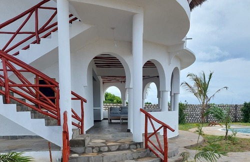 Malindi Marine National Park House | Stylish - 4 Bedroom Round Villa - With Pool