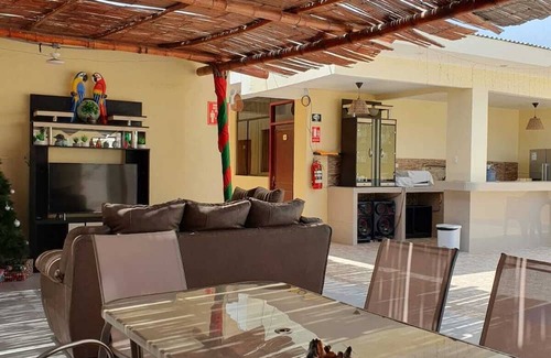 Pisco House | ACCOMMODATION IN PARACAS PERU WITH 7 ROOMS, 7 BATHROOMS, KITCHEN AND POOL