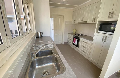 Bathurst House | Strawberry Tree Cottage