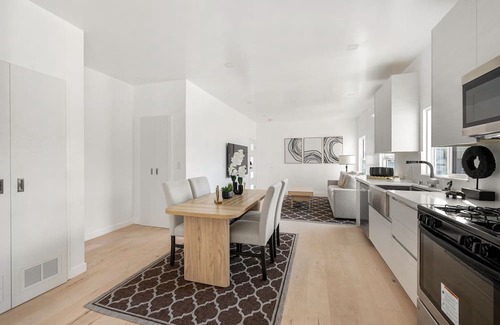 Santa Monica Canyon Apartment | Pacific Coast - Oceanfront Living 115