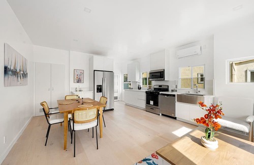 Pacific Palisades Apartment | Pacific Coast - Oceanfront Living 117