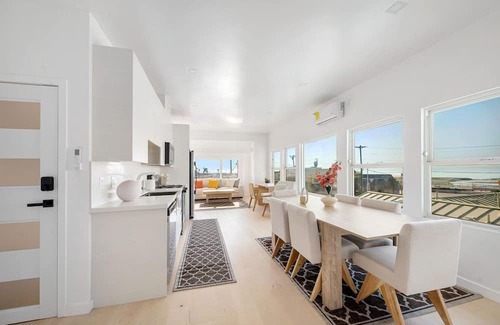 Pacific Palisades Apartment | Pacific Coast - Oceanfront Living 119