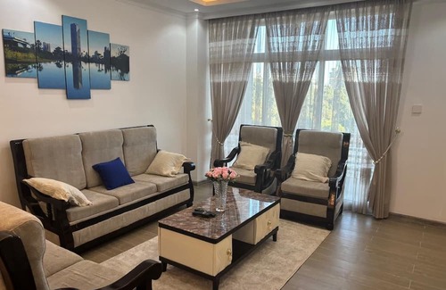 Kirkos Apartment | Enchanting 3-bedroom apartment with WiFi in Addis Ababa
