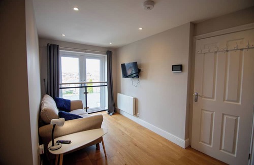 Salisbury Apartment | City View Apartment II - Salisbury. 1 bed in the centre of the Medieval City