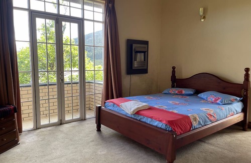 Nuwara Eliya Bed & Breakfast | Charming 4-bedroom bed & breakfast with AC, WiFi in brilliant Nuwara Eliya