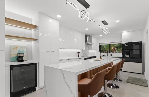 Pompano Beach House | Luxury Home Pool & Near Beach In Pompano Beach