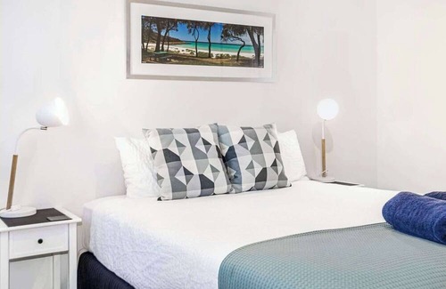 Busselton Bed & Breakfast | Meelup Bay Room - 1 @ Observatory Guesthouse