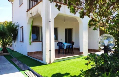 Campofelice di Roccella Apartment | By the sea with private beach near Cefalù.