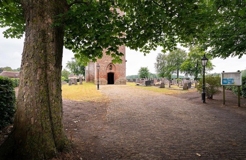 Peperga Bed & Breakfast | Pieter Stuyvesant Church Peperga-Friesland