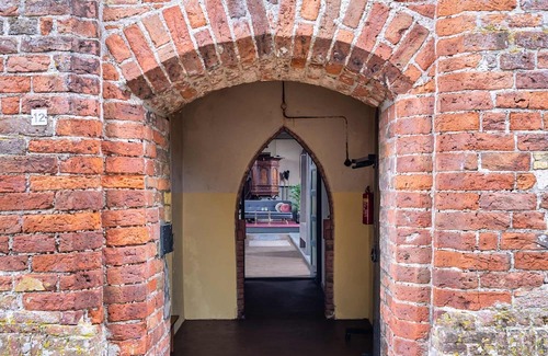 Peperga Bed & Breakfast | Pieter Stuyvesant Church Peperga-Friesland