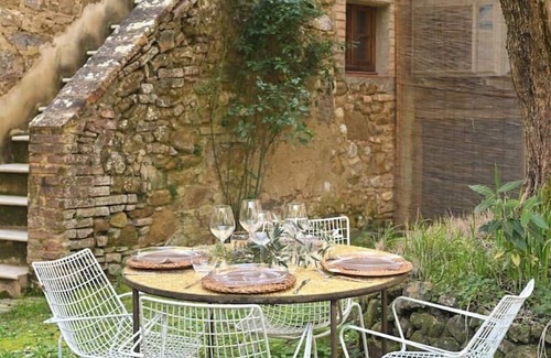 Siena Apartment | La Bandita Apartment: Peaceful Wine Estate Retreat