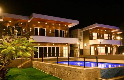 Lonavala Villa | Casa King & Casa Queen Luxury Villas are Exquisite Twin Villas