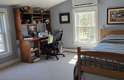 Lexington House | Boston adjacent,spacious 5-bedroom house with AC in charming historic Lexington