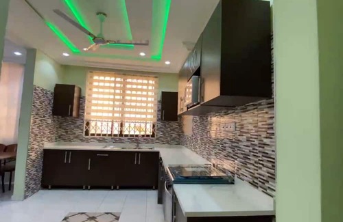 Nungua Apartment | DJ Villa Your Premium Stay-TF32