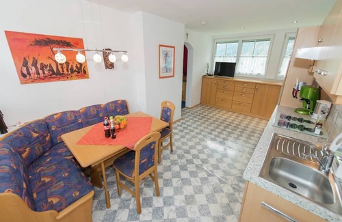 Tropolach Apartment | Apartment in Tröpolach near Nassfeld Gondola