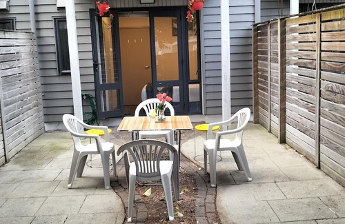 Parnell House | Parnell! Elegant & Modern 3Bedrooms Townhouse with Patio+ Garage-Auckland CBD