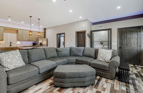 Bellmore House | Raccoon Lake Retreat
