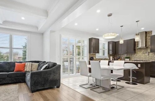 York Regional Municipality House | *4-Bedroom Spacious House * Yonge & Green Lane (East Gwillimbury)