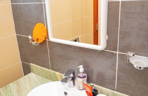 Douala Apartment | Charming 2-bedroom apartment with WiFi, AC in fabulous Douala