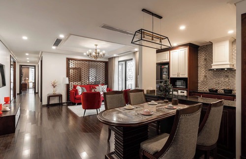 Bui Thi Xuan Apartment | City Center Charming Vibrant 1300 sqft 2-bedroom Apartment with WiFi, AC, Lift