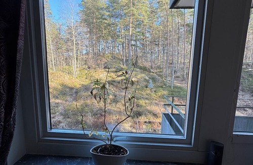 Gothenburg Apartment | Charming 2-bedroom apartment in enchanting Västra Götalands län with AC, WiFi