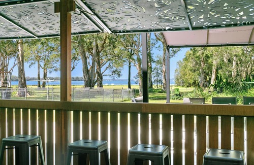 Central Coast Apartment | Lake Front Studio Pet Friendly, near The Entrance, Nora Head and Soldiers Beach