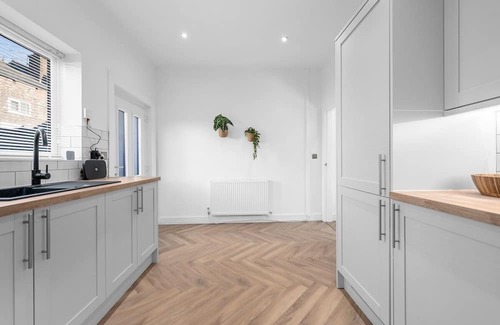 Prestwich House | New listing- Stunning Preswitch Retreat - Sleeps 7