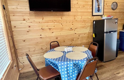 Eucha Cabin | Lakefront "Eagle" Cabin just steps away from Grand Lake. Eagle Cabin