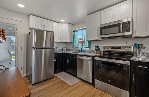 Barrio Hollywood House | Charming 2-bedroom house with WiFi, AC in lovely Tucson