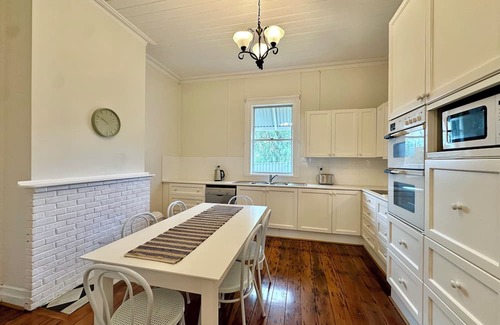 Young House | Currawong Corner Cottage