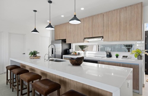 Santa Barbara House | Brand New Professionally Decorated Luxury 5 Bed Avellanas Home Minutes to Beach