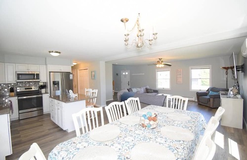 Eastward Look House | Beautiful Beach Estate