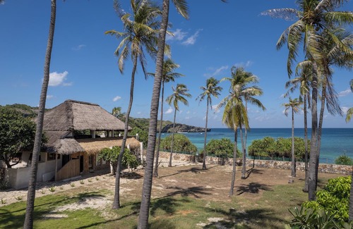 Rote Island House | 4 bedroom Rote Beach House
