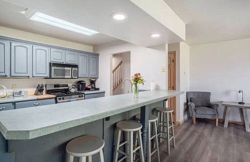 East Jordan House | Lakeview Retreat - 2 bedroom - 3 bathrooms
