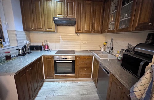 Centar Apartment | Charming 1-bedroom apartment in Skopje with WiFi, AC, fitness room