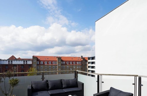 Amager Apartment | 2-bed penthouse w/private terrace