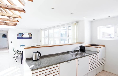Amager Apartment | 2-bed penthouse w/private terrace