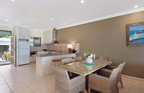 Hamilton Island Apartment | Blue Water Views 11