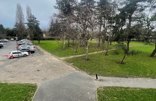 Aulnay-sous-Bois Apartment | A luxury room very close to Paris, CDG Airport, and Parc des Expositions