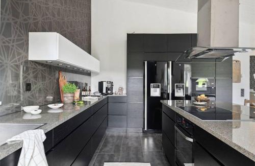 Pointe des Almadies House | Casa Bella Comfort
