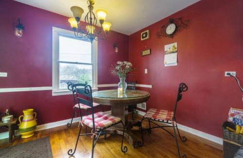 White Plains House | American Room At Cozy Homeva