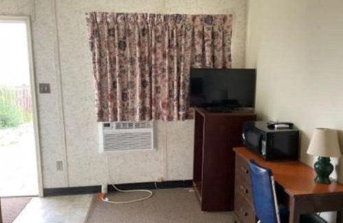 Gull Lake Hotel | Gull Lake Lodge Motel