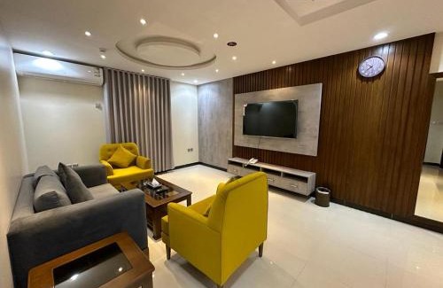 Tabuk Apartment | إقامة سعيدة للشقق المخدومة