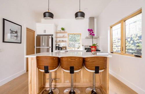 Westchester Apartment | NEW! LAX, Beach, SOFI, KIA Forum, Wheelchair