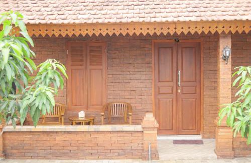 Mlonggo Hotel | Kampoeng Sekuro Villa Syariah