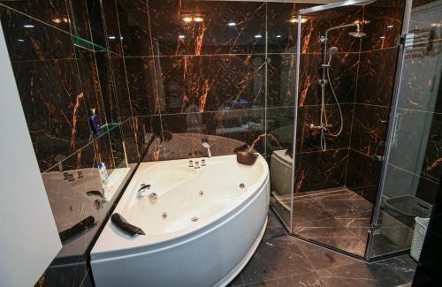 Cong Vi Apartment | Hibiki Apartment 502