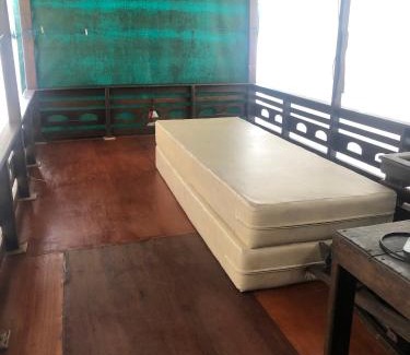 Kumai Boat Rental | Orangutan Kelotok Houseboat for 6 person
