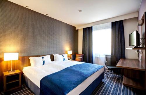 Voronezh Hotel | Holiday Inn Express Voronezh Kirova, an IHG Hotel