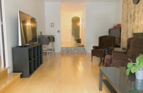 Oakridge House | Vancouver west luxury suite